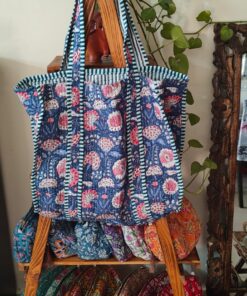 TOTE BAGS